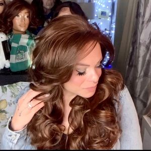 Bobbi Boss Wendy Wig in color F4/2730